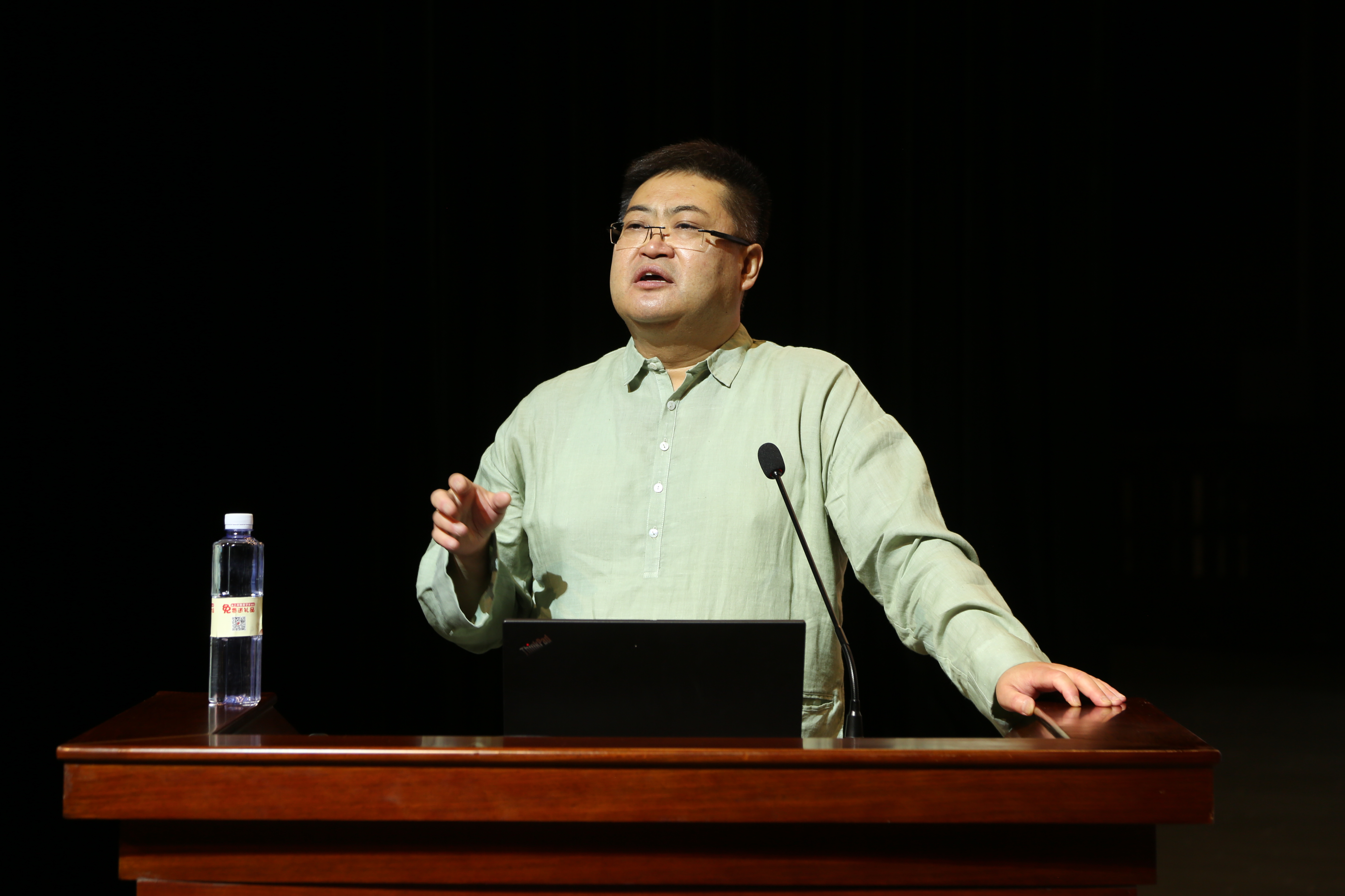 【能源大讲堂】中央美术学院美育研究院院长宋修见教授作《美育教人成为完整的人》专题讲座-东北石油大学